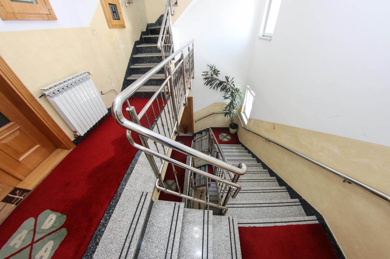 Hotel Ada - Otoka Сараево Экстерьер фото