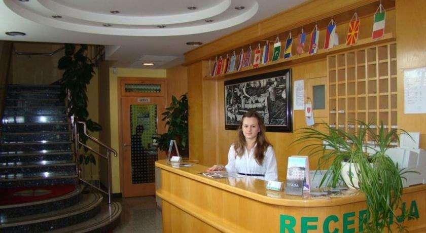 Hotel Ada - Otoka Сараево Интерьер фото